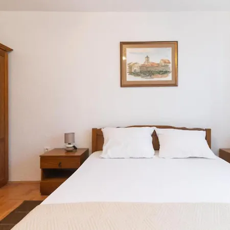 Kokolo - Three Bedroom First Floor *