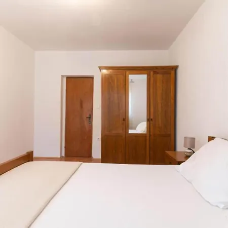 Apartamento Kokolo - Three Bedroom First Floor *