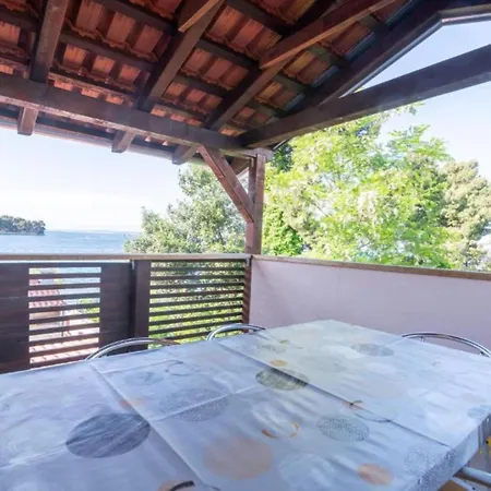Kokolo - Three Bedroom First Floor * Preko