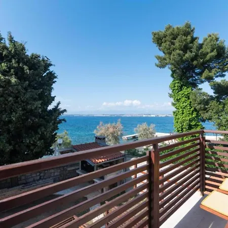 Kokolo - Three Bedroom First Floor Apartamento Preko